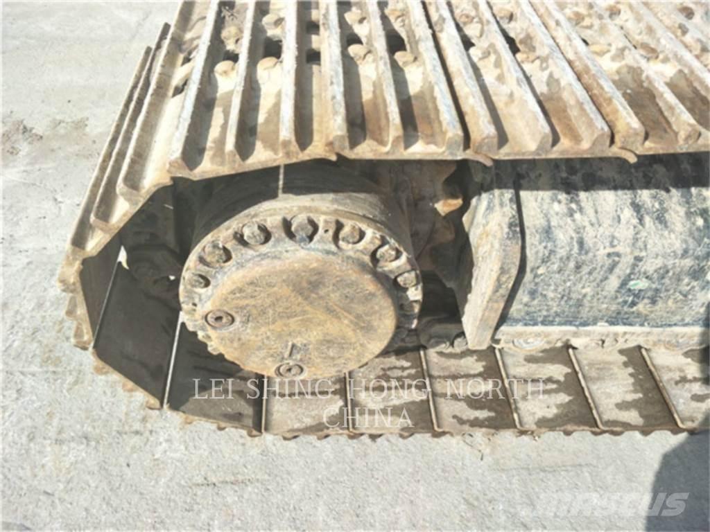 CAT 326D2L حفارات زحافة