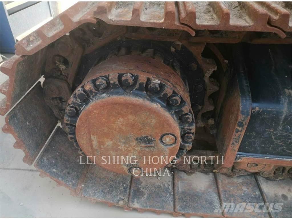 CAT 326D2L حفارات زحافة