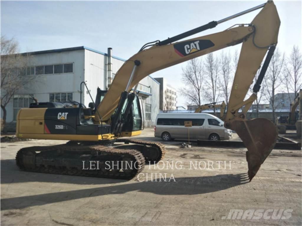 CAT 326D2L حفارات زحافة
