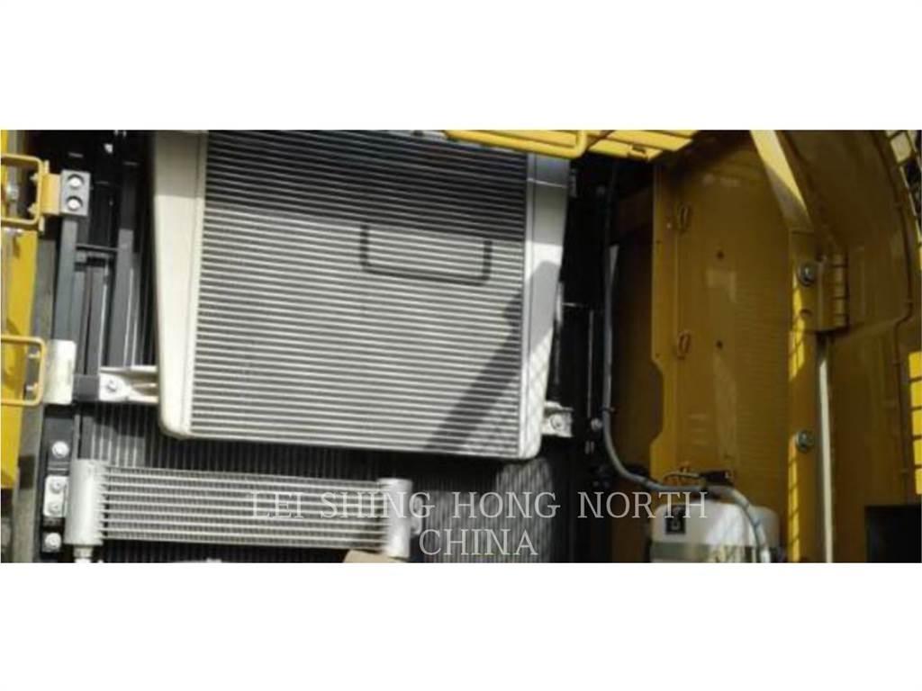 CAT 326D2L حفارات زحافة