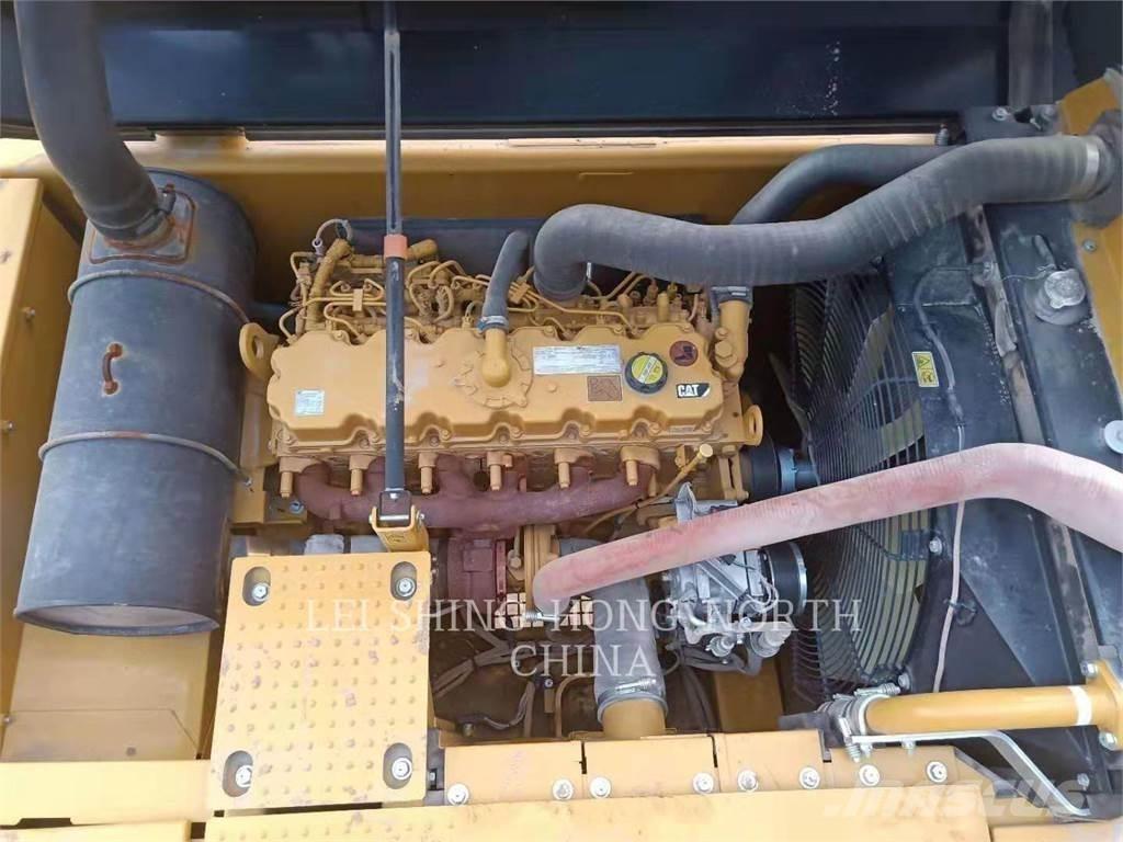 CAT 326D2L حفارات زحافة