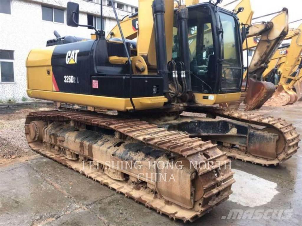 CAT 326D2L حفارات زحافة