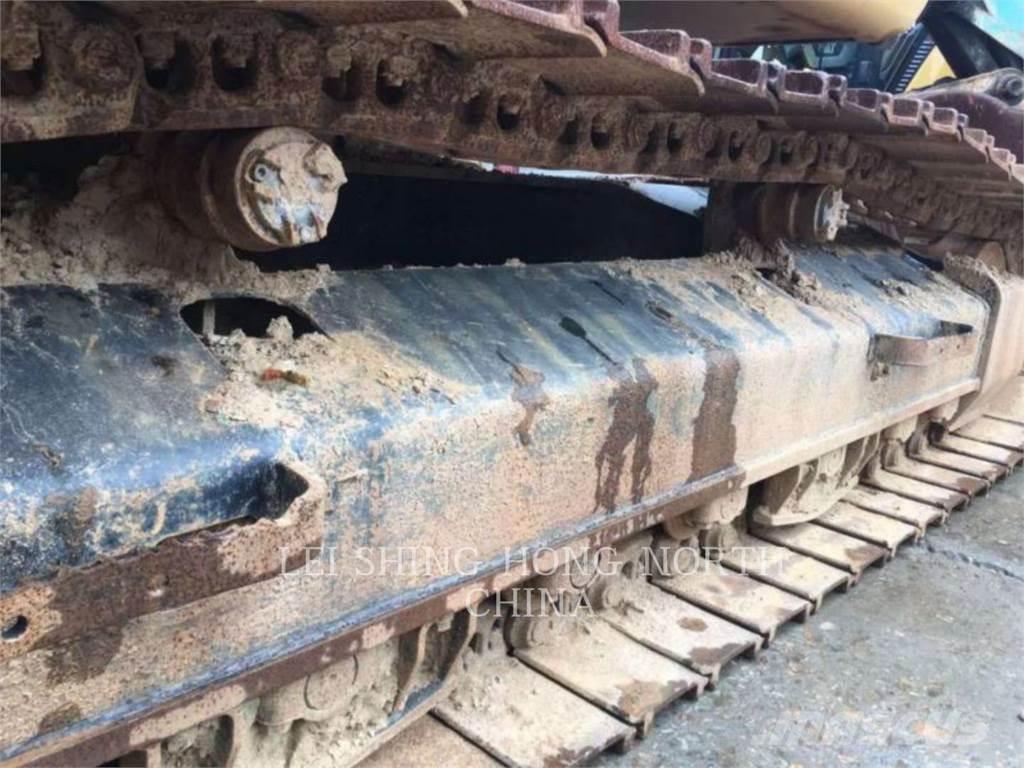 CAT 326D2L حفارات زحافة