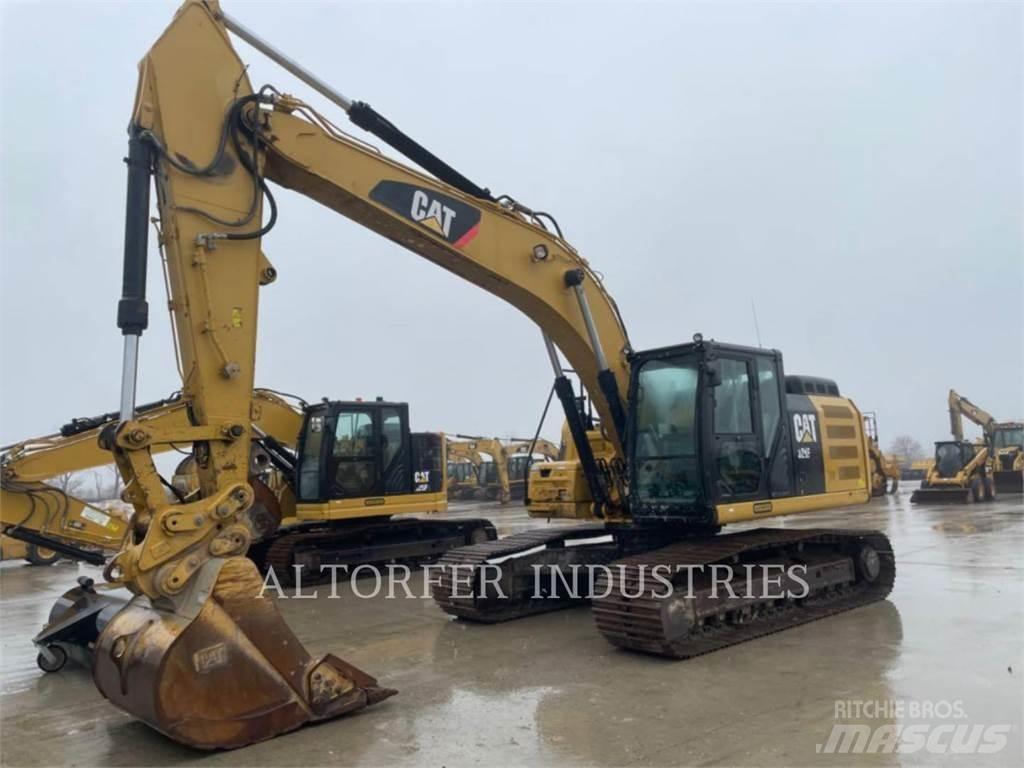 CAT 326FL حفارات زحافة