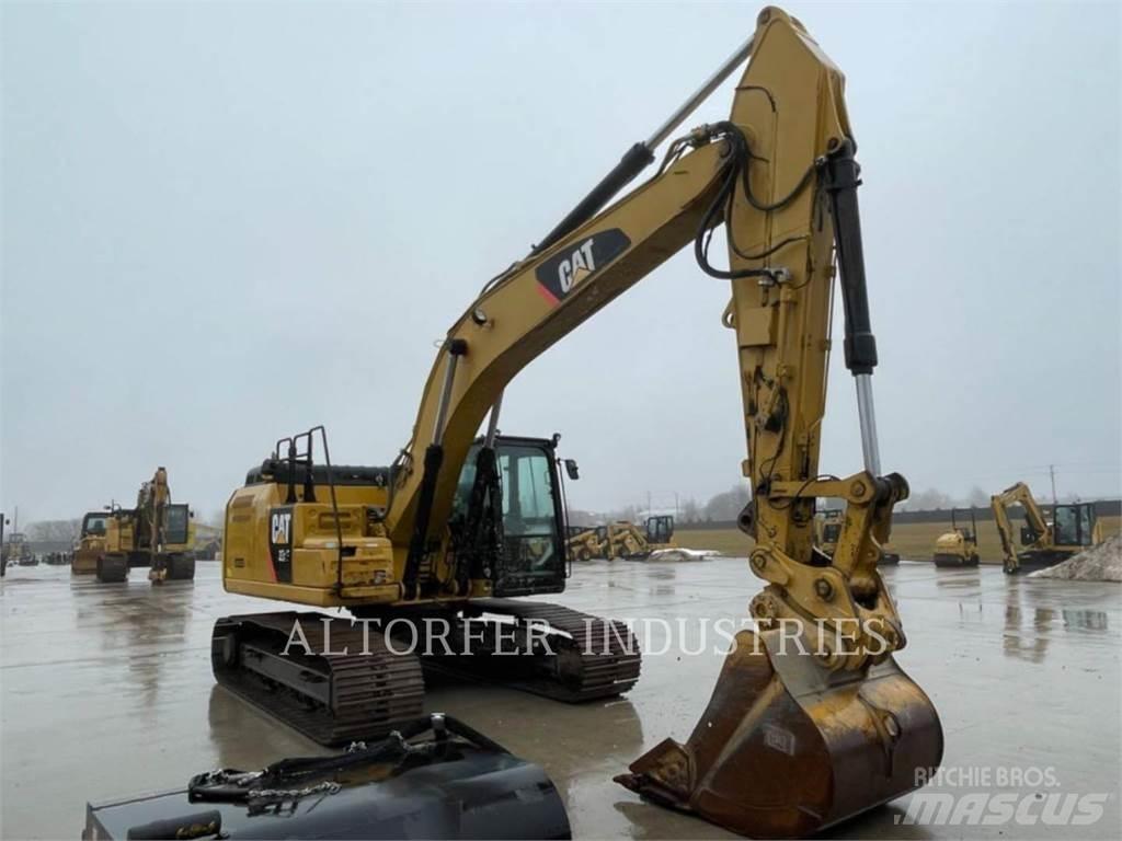 CAT 326FL حفارات زحافة