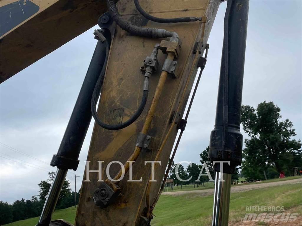 CAT 326FL حفارات زحافة