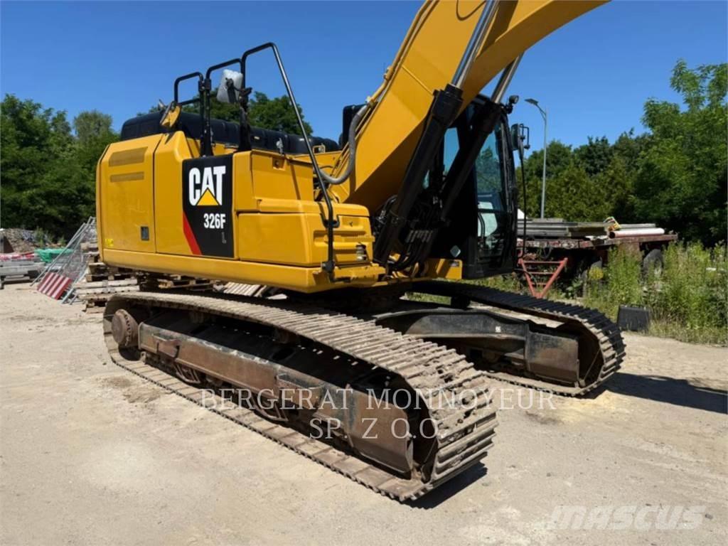 CAT 326FL حفارات زحافة