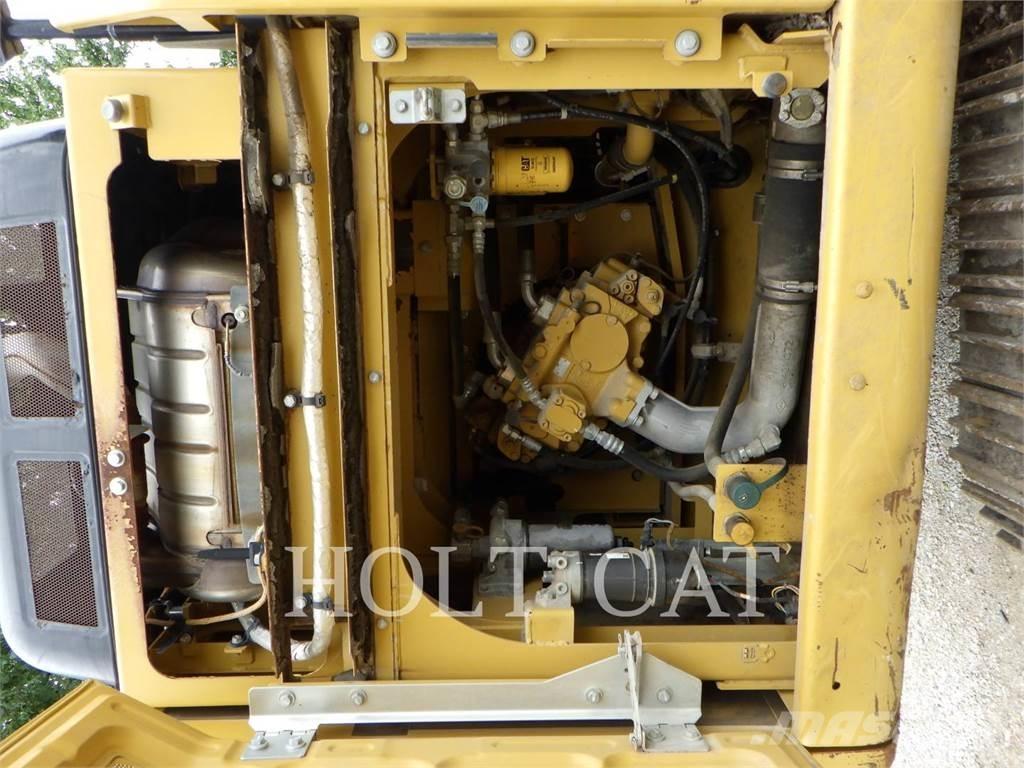 CAT 326FL حفارات زحافة
