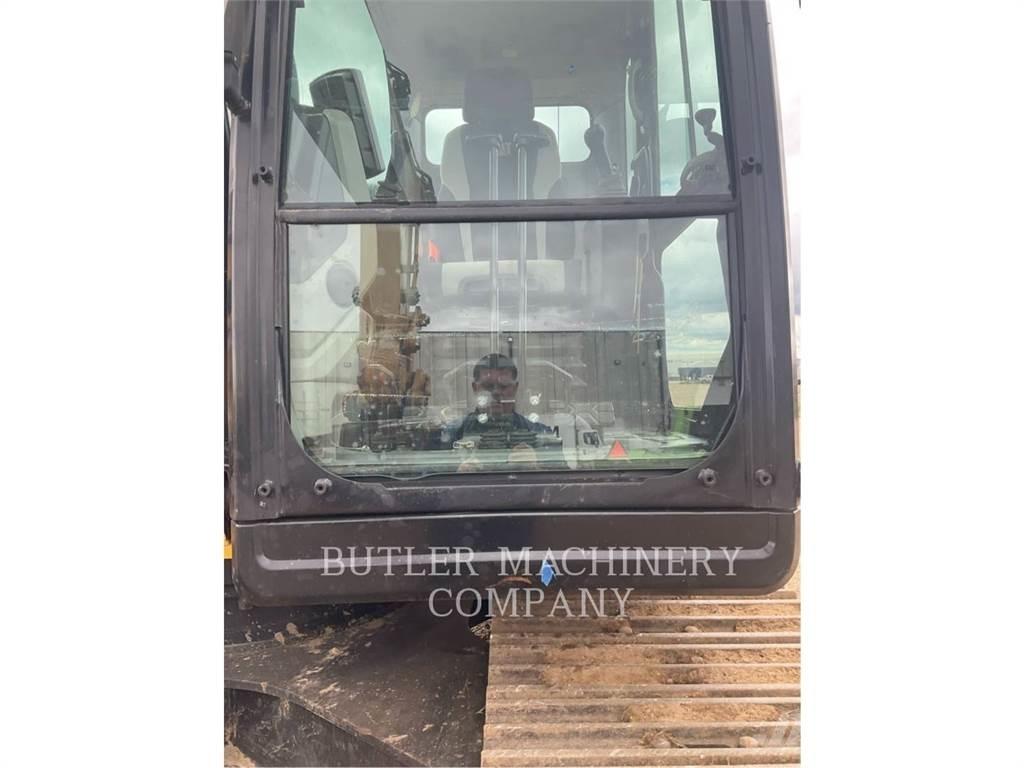 CAT 326FL حفارات زحافة