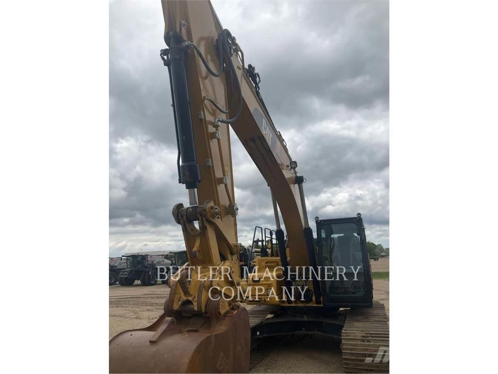 CAT 326FL حفارات زحافة