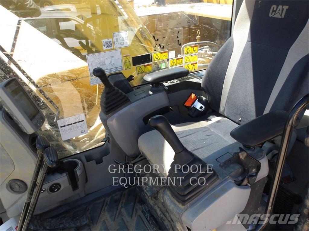 CAT 326FL حفارات زحافة