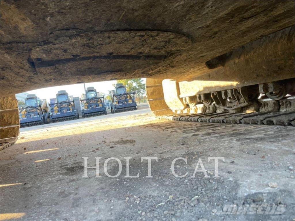 CAT 326FL TC حفارات زحافة