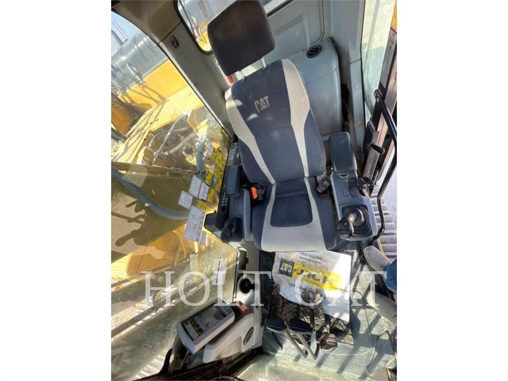 CAT 326FL TC حفارات زحافة