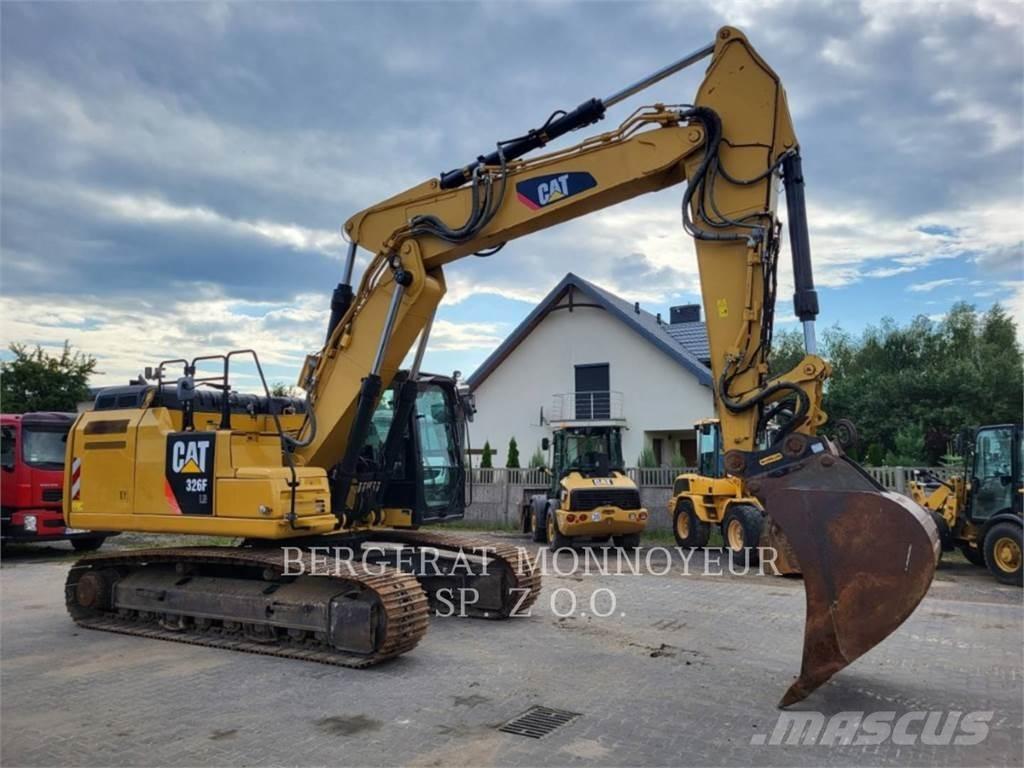 CAT 326FLN حفارات زحافة
