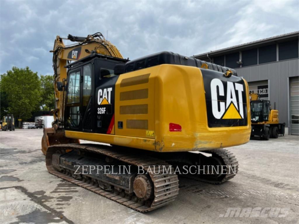 CAT 326FLN حفارات زحافة