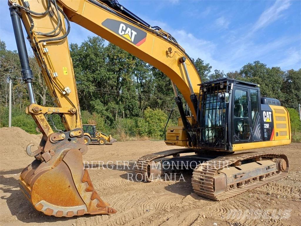CAT 326FLN حفارات زحافة