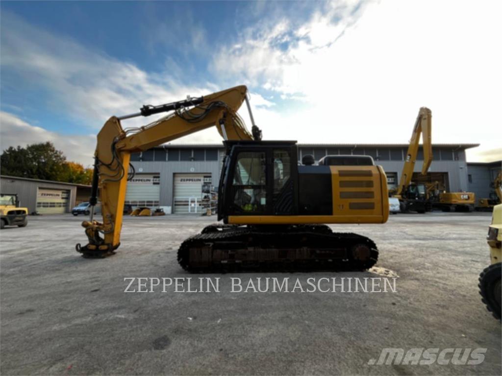 CAT 326FLN حفارات زحافة