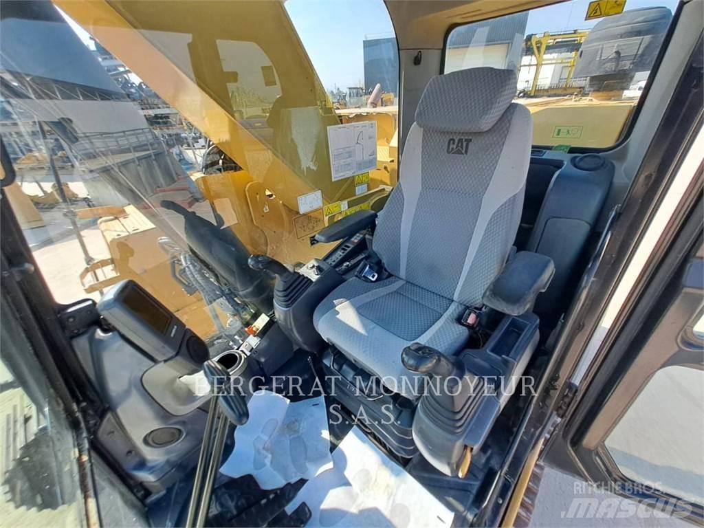 CAT 328D حفارات زحافة