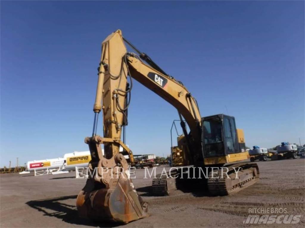 CAT 328DL حفارات زحافة