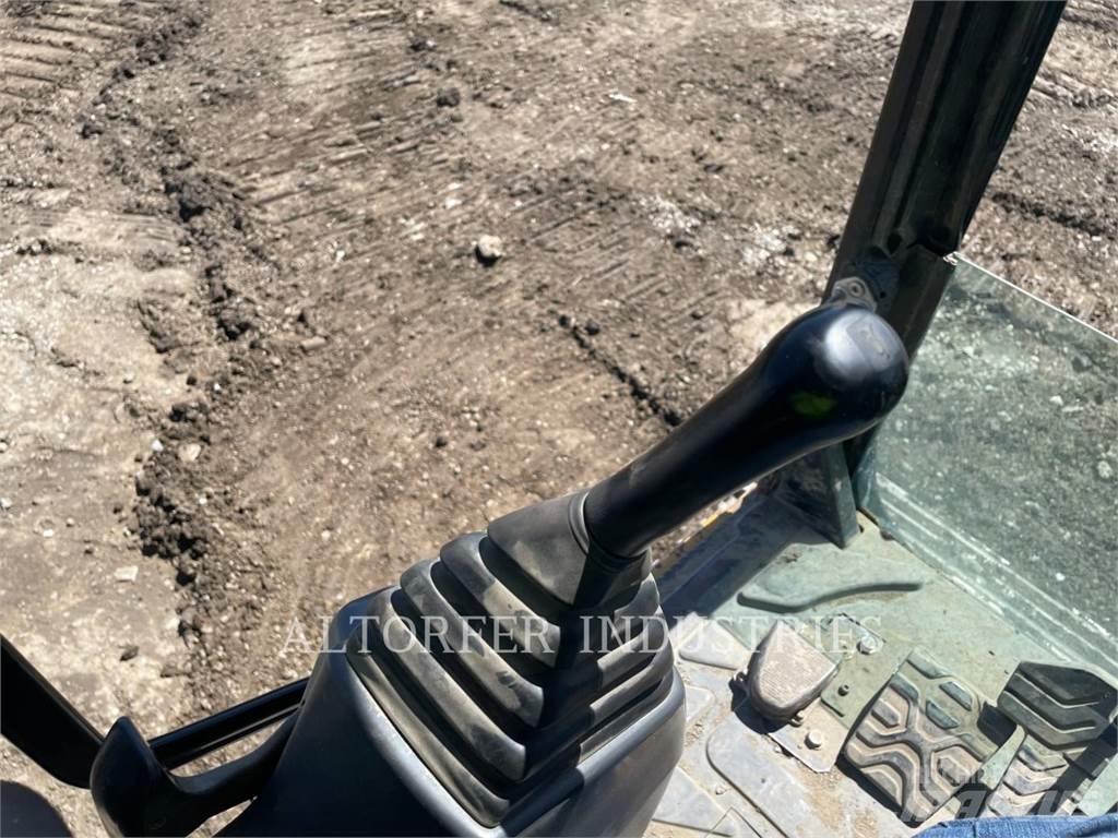 CAT 328DL HMR حفارات زحافة