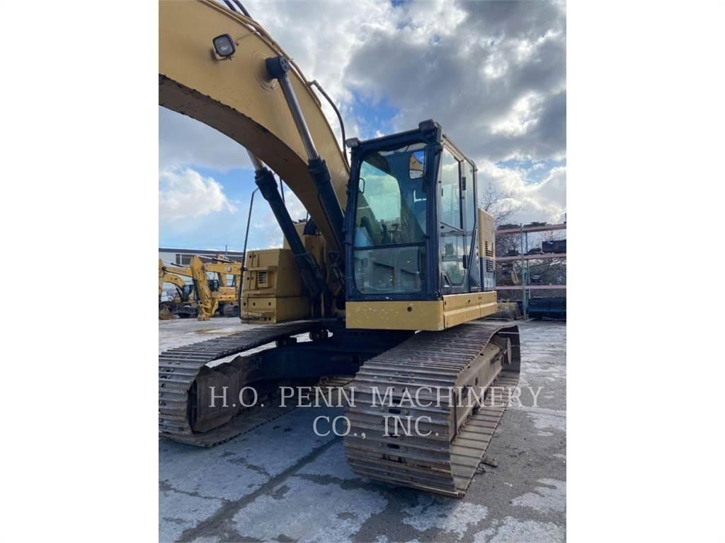 CAT 328DLCR حفارات زحافة