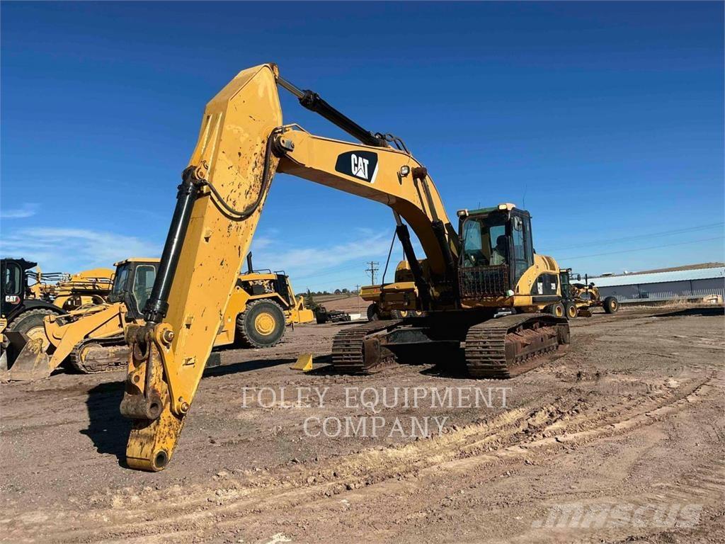 CAT 329DL حفارات زحافة