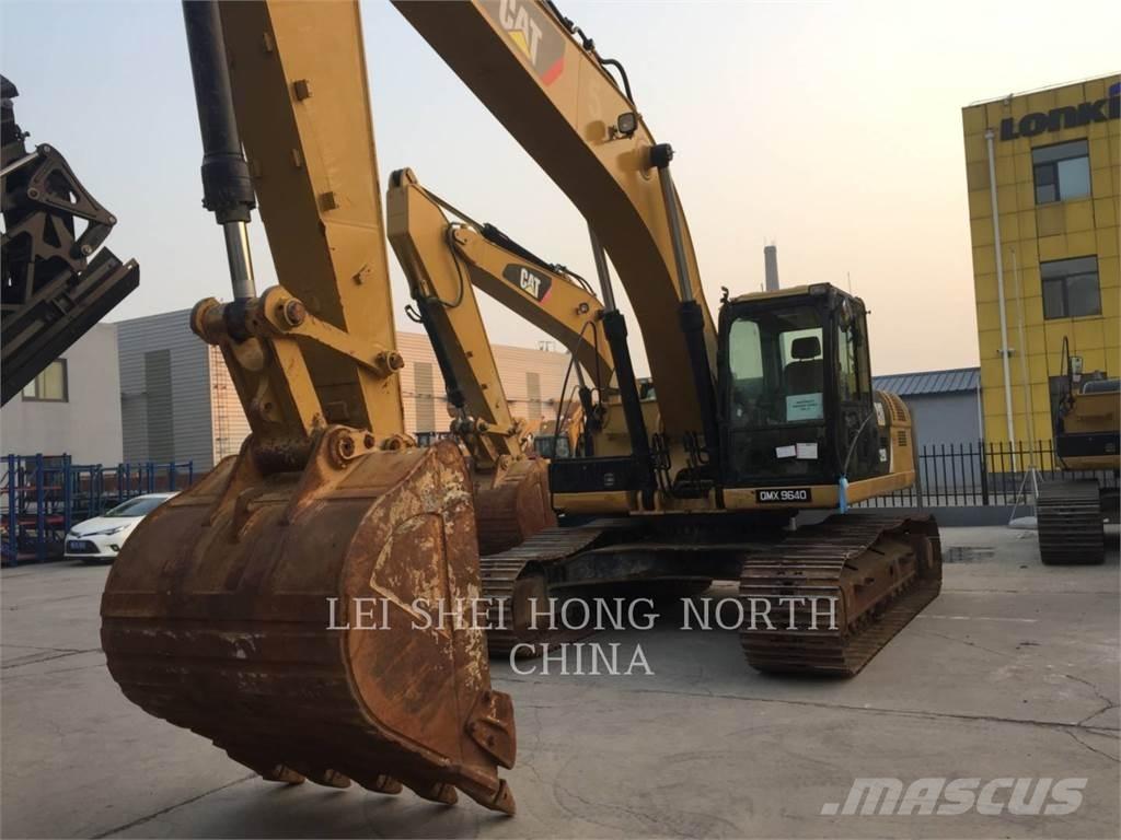 CAT 329DL حفارات زحافة