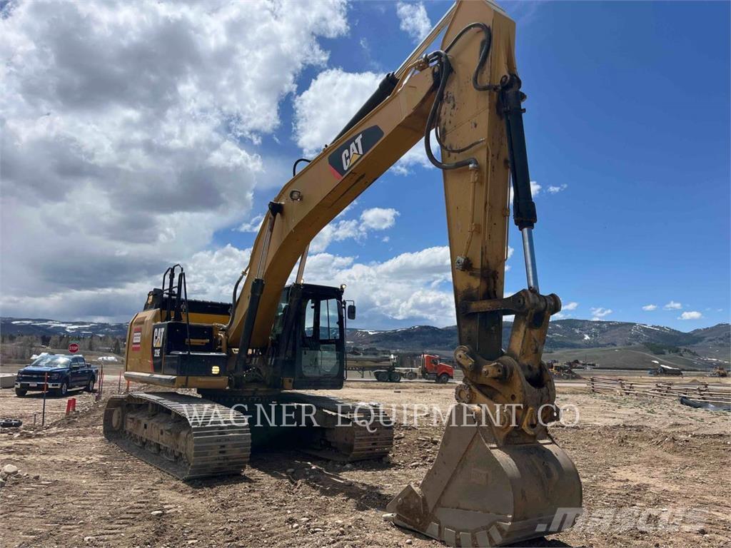 CAT 329EL حفارات زحافة