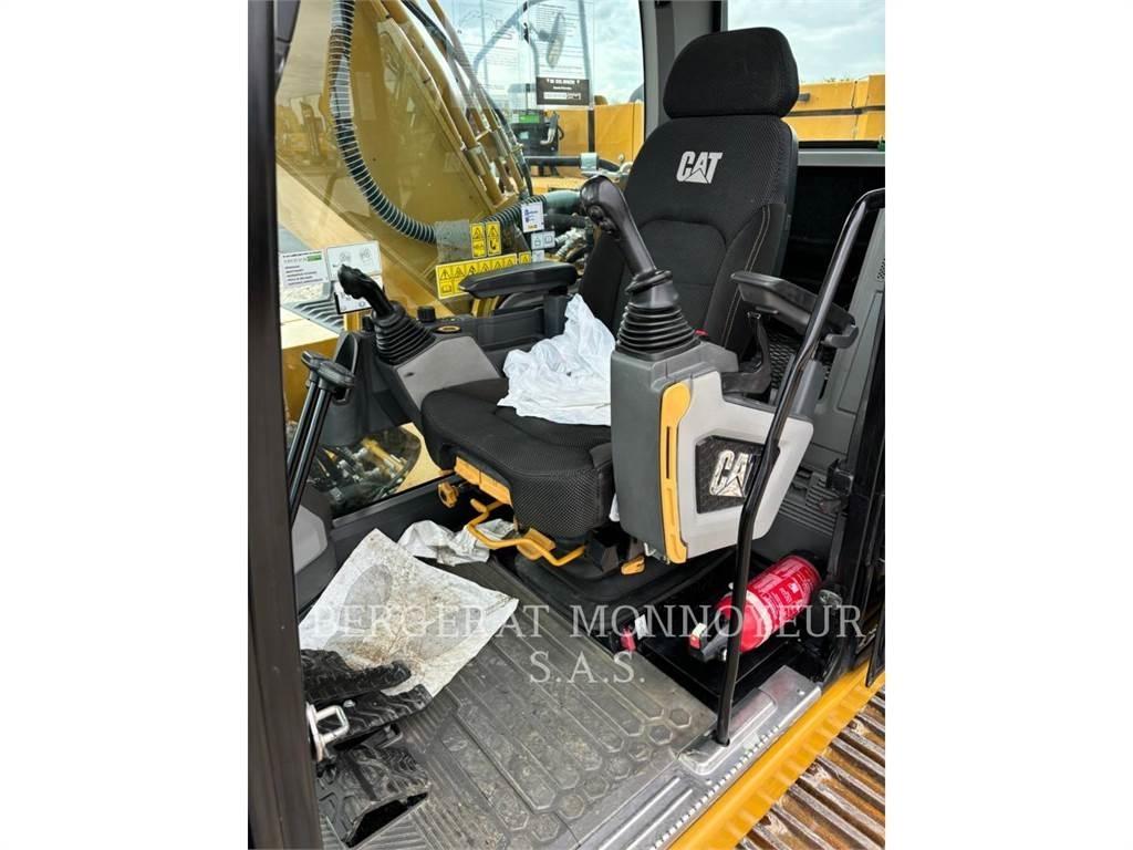 CAT 330 حفارات زحافة