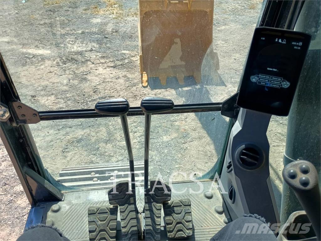 CAT 330 حفارات زحافة