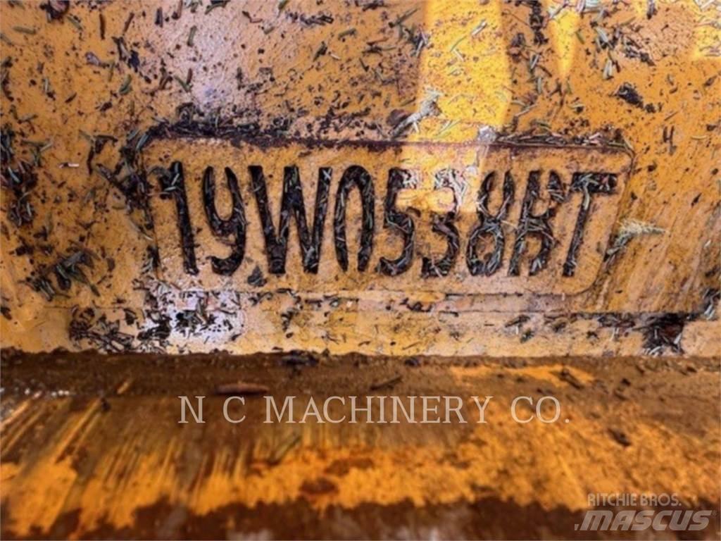 CAT 330 حفارات زحافة