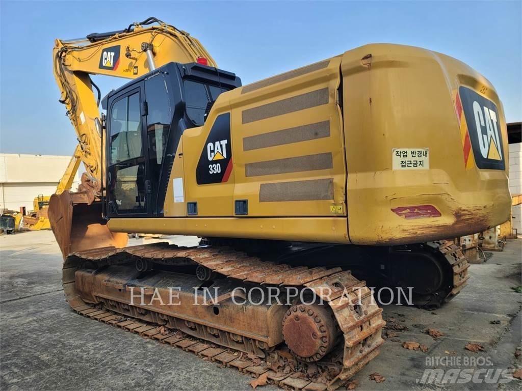 CAT 330-07 حفارات زحافة
