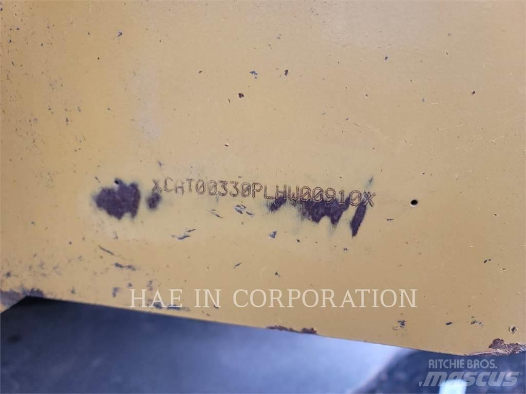 CAT 330-07 حفارات زحافة