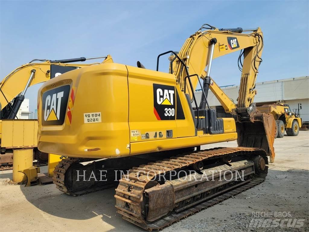 CAT 330-07 حفارات زحافة