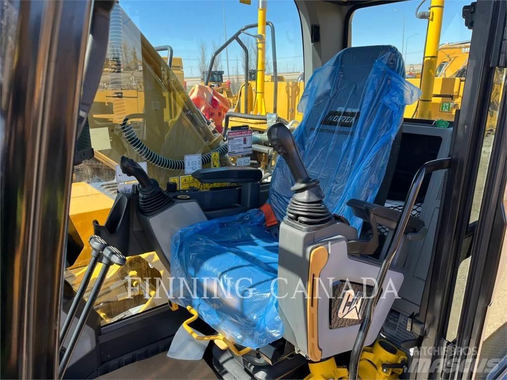 CAT 330-07 حفارات زحافة