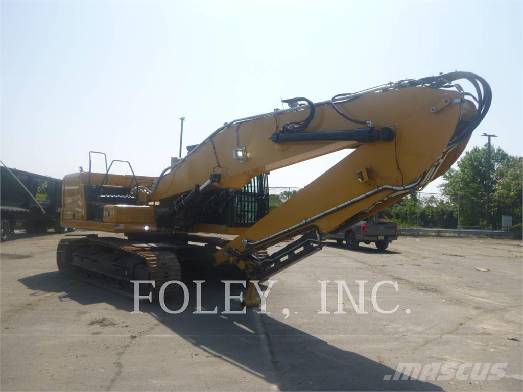 CAT 330-07 حفارات زحافة