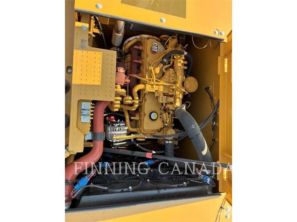 CAT 330-07 حفارات زحافة