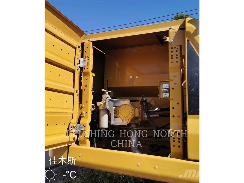 CAT 330-07 حفارات زحافة
