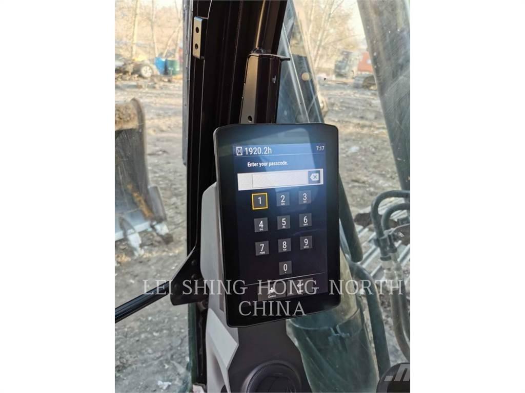 CAT 330-07 حفارات زحافة