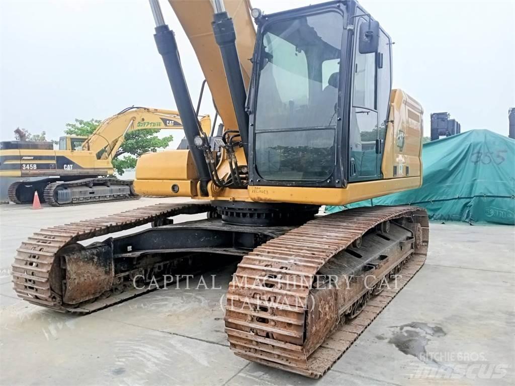 CAT 330-07 حفارات زحافة