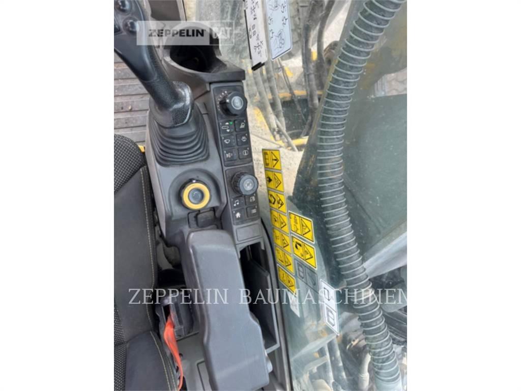 CAT 330-07B حفارات زحافة