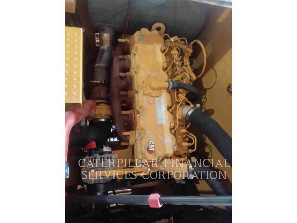 CAT 330-07GC حفارات زحافة