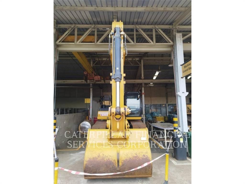 CAT 330-07GC حفارات زحافة