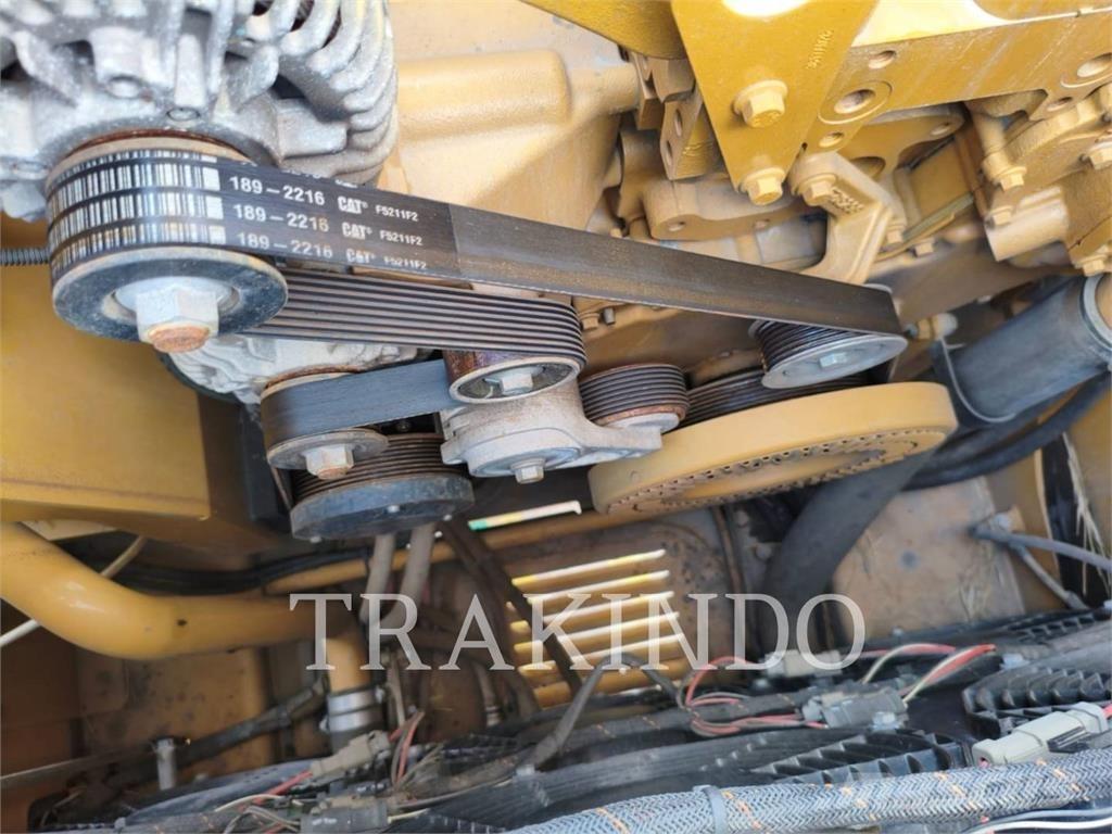 CAT 330-07GC حفارات زحافة