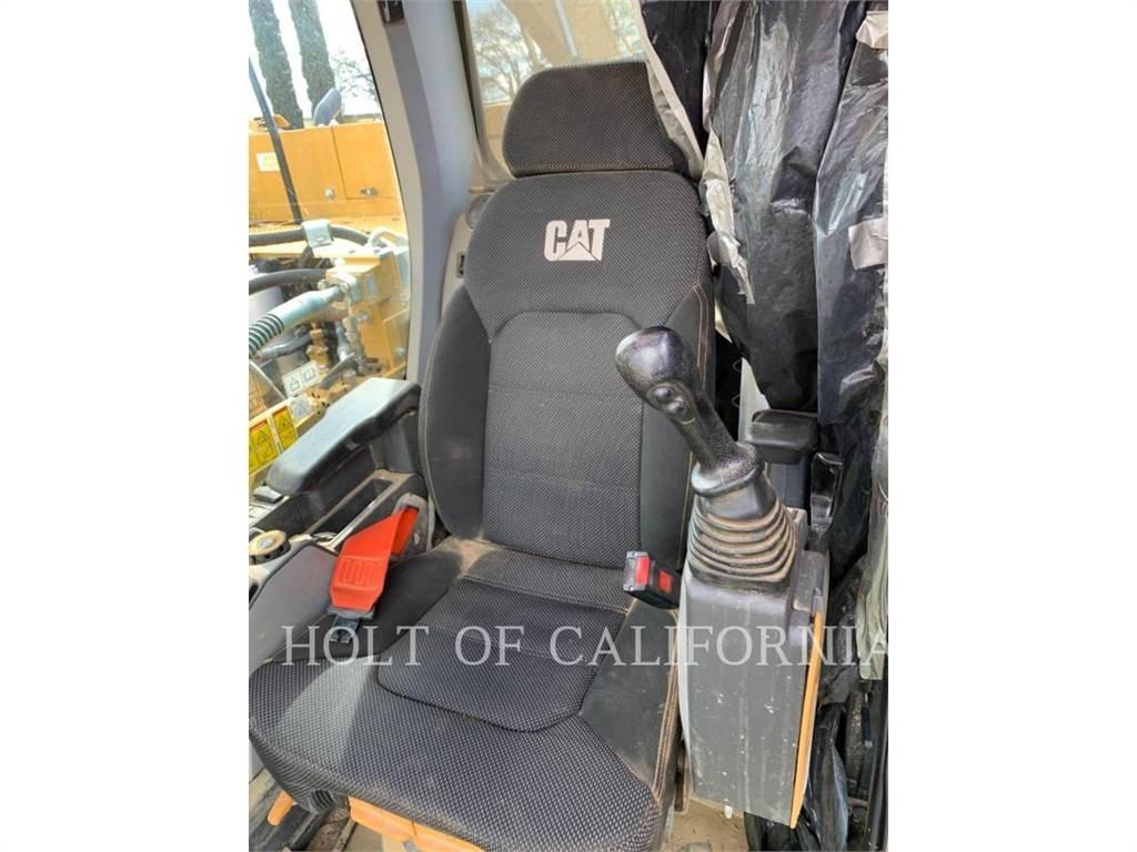 CAT 330 2D حفارات زحافة