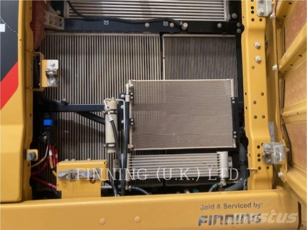 CAT 330 2D حفارات زحافة
