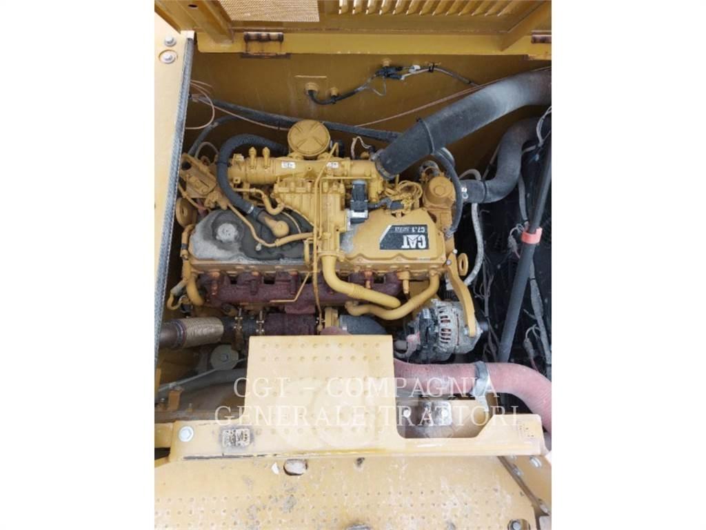 CAT 330 GC حفارات زحافة