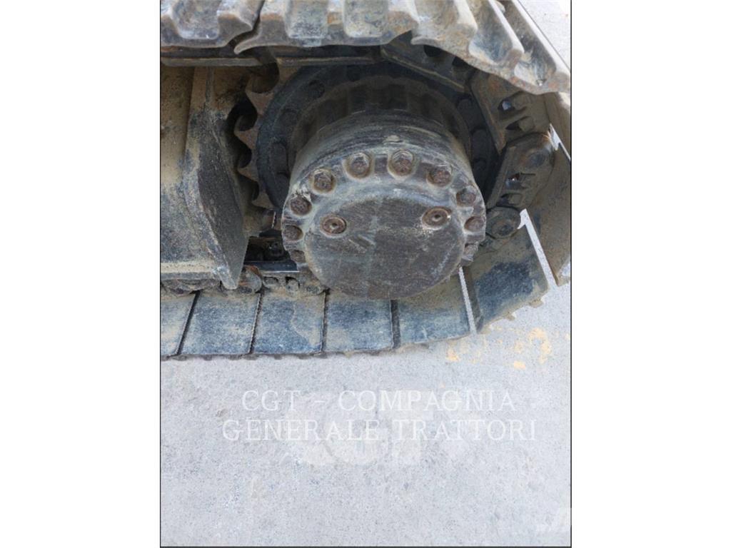 CAT 330 NG حفارات زحافة