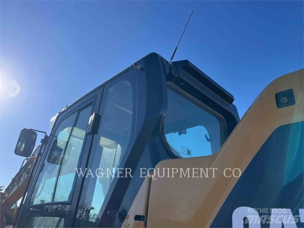 CAT 330 TC حفارات زحافة