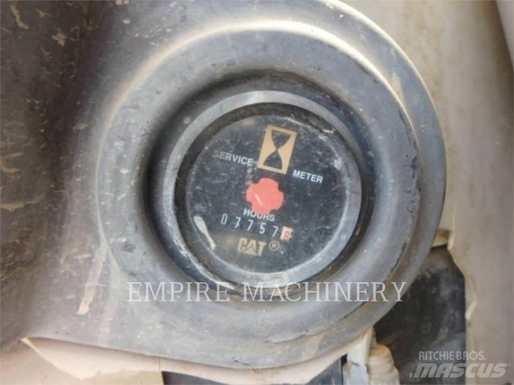 CAT 330CL حفارات زحافة